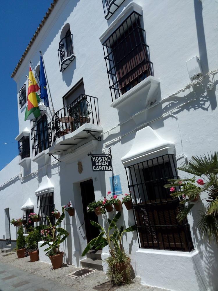 Hostal Gran Capitan Chipiona Bagian luar foto