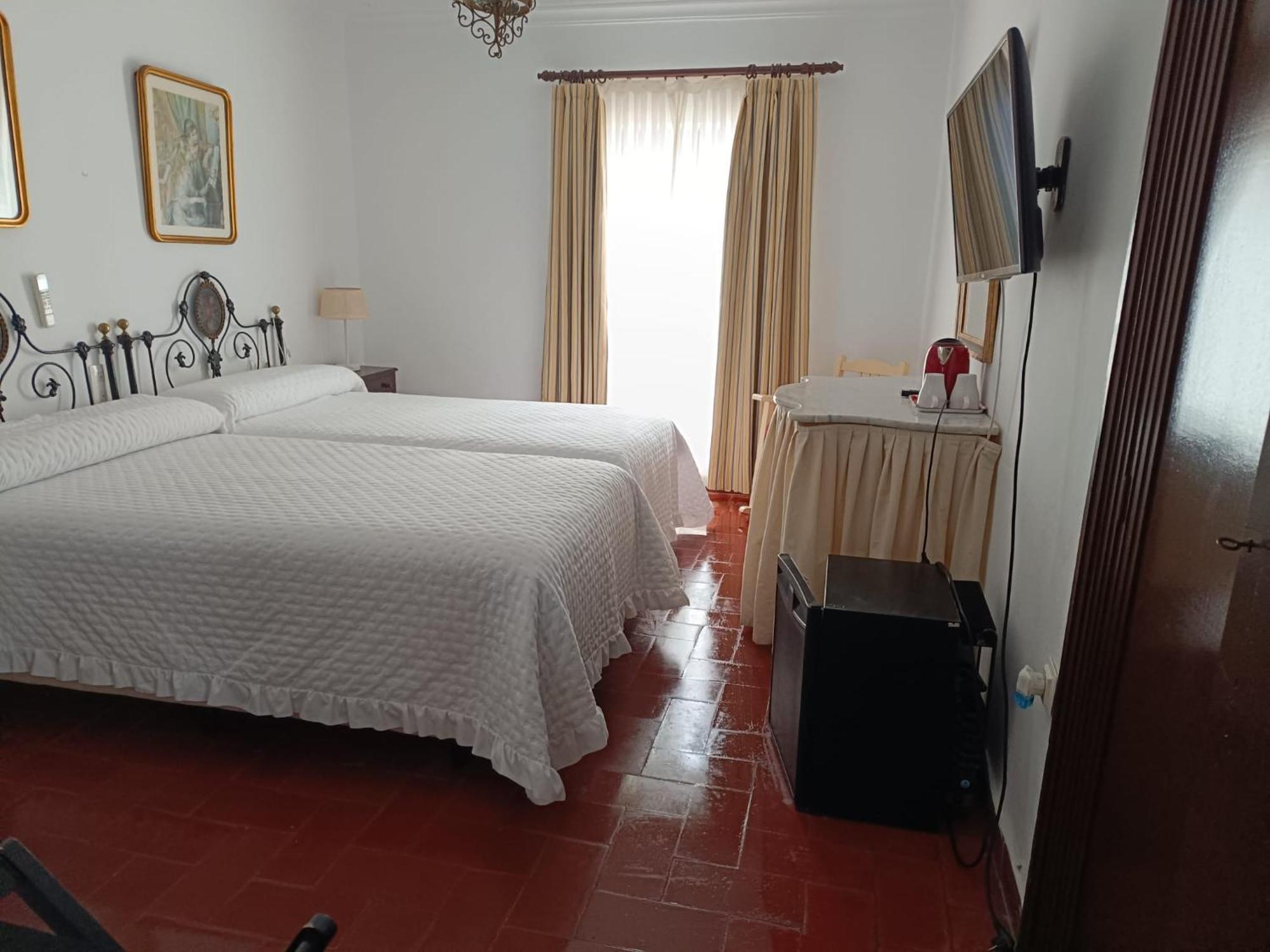 Hostal Gran Capitan Chipiona Bagian luar foto