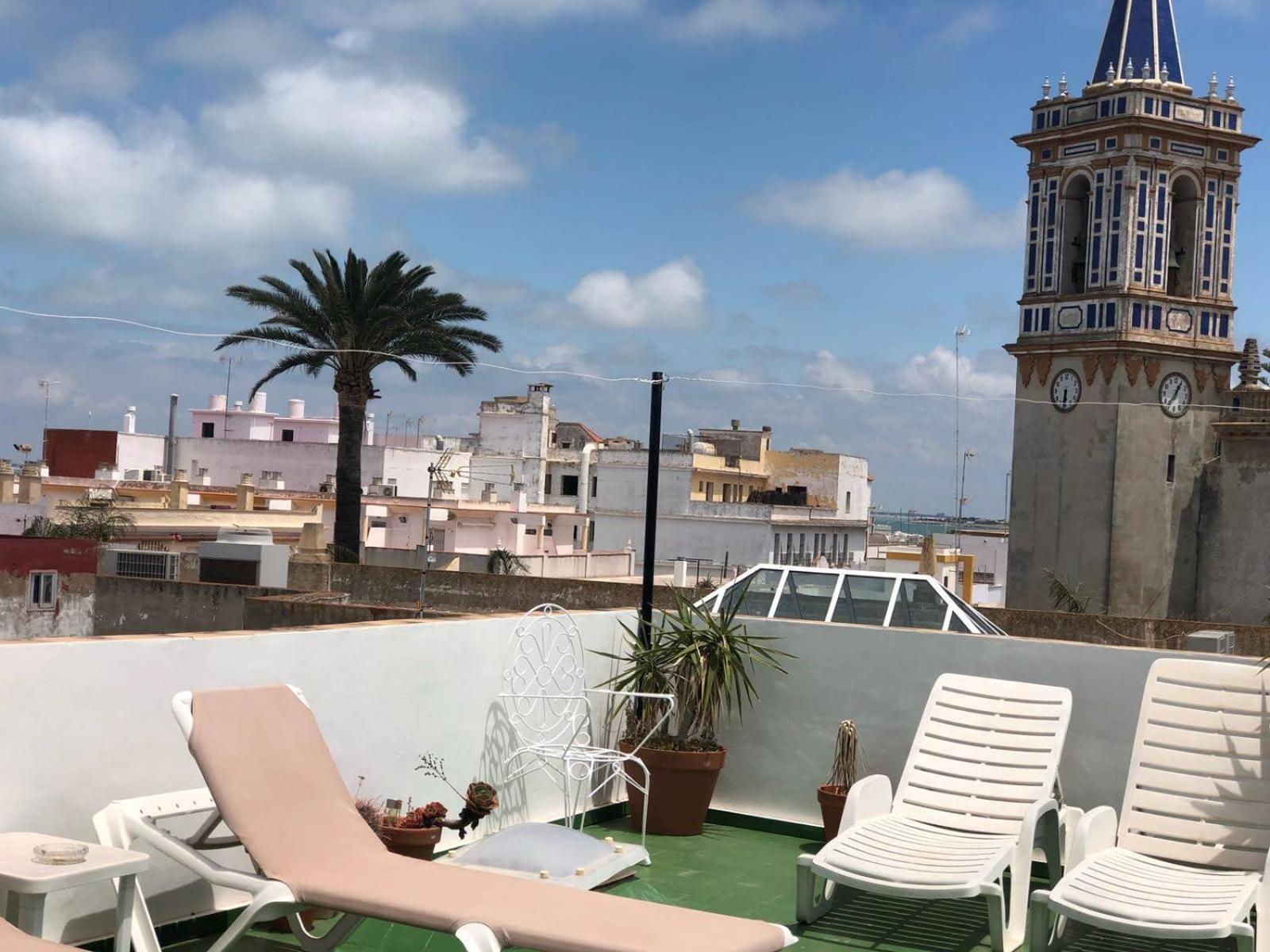 Hostal Gran Capitan Chipiona Bagian luar foto