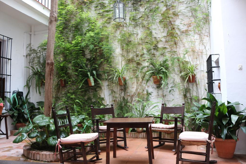 Hostal Gran Capitan Chipiona Bagian luar foto