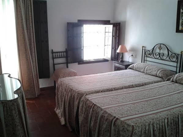 Hostal Gran Capitan Chipiona Bagian luar foto